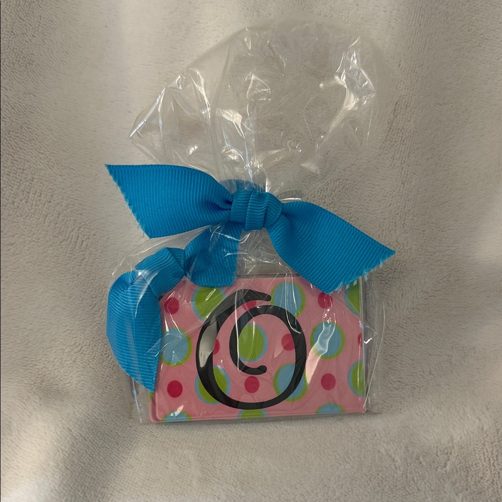 Keychain with O initial